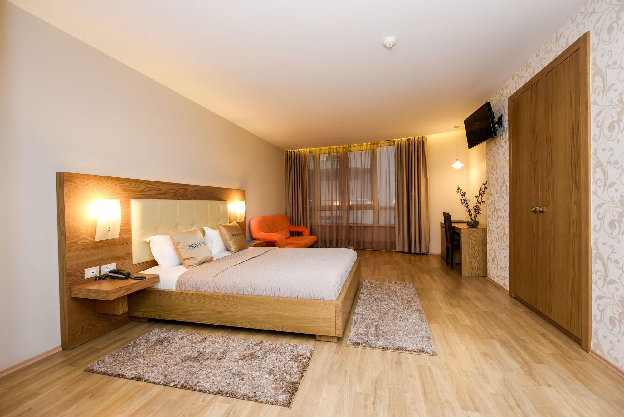 Sky Hotel Tirana Esterno foto