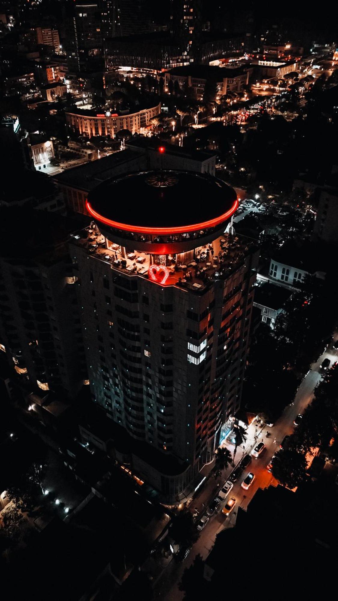 Sky Hotel Tirana Esterno foto